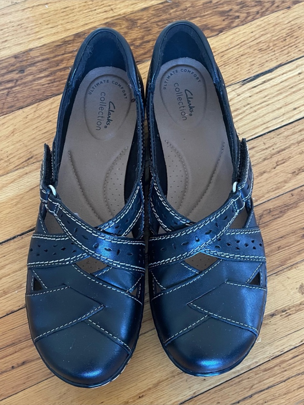 Clarks Ashland Black flats